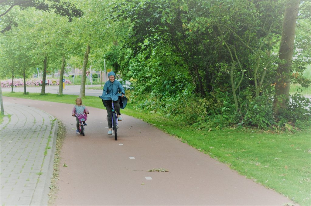 review agu seq regenjas op de fiets