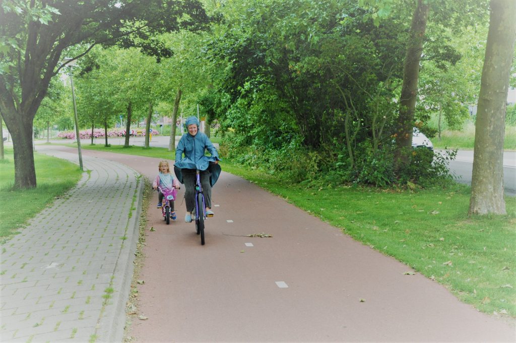 review agu seq regenjas op de fiets