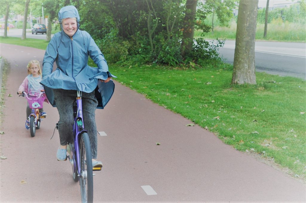 review agu seq regenjas op de fiets