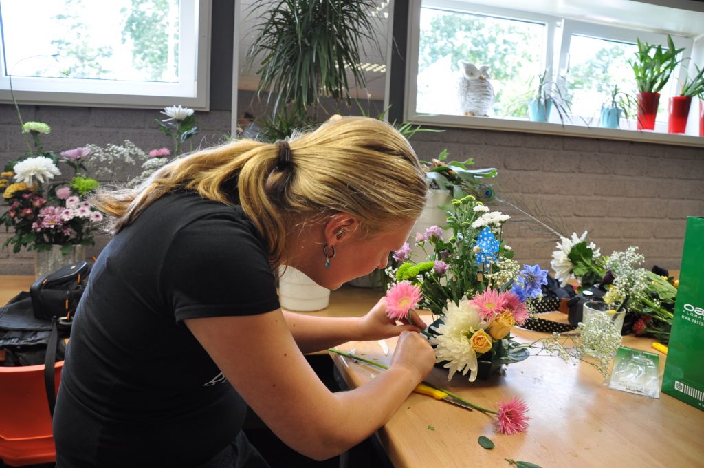 bloemstuk maken met chrystanten