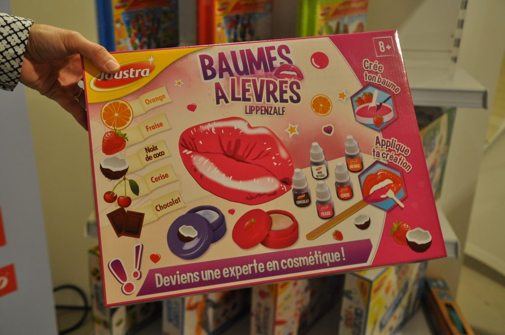 joustra knutselen lippenstift