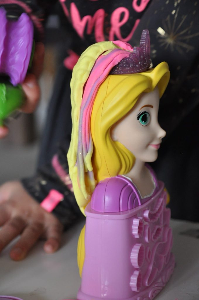 rapunzel play doh kapsalon