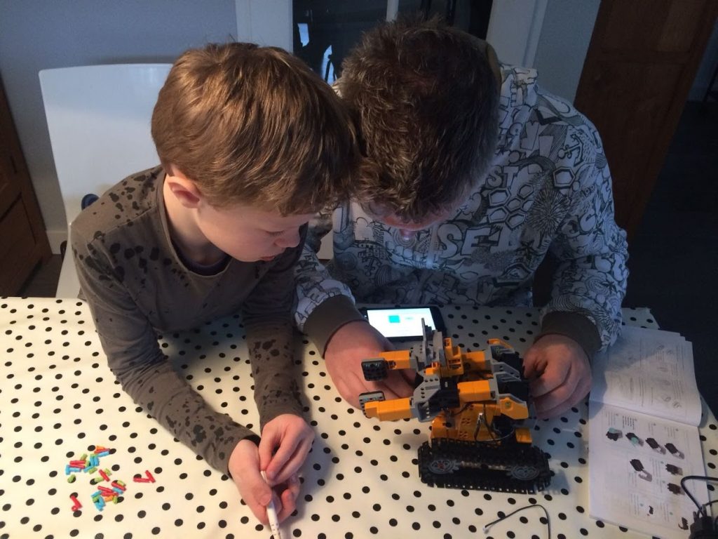 jimu robot tankbot kit