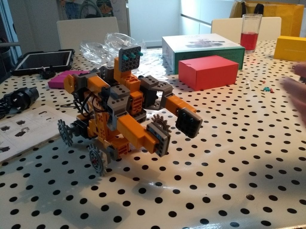 jimu robot tankbot kit