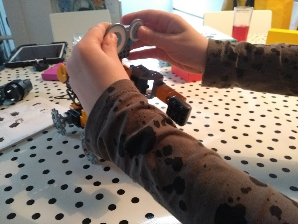jimu robot tankbot kit
