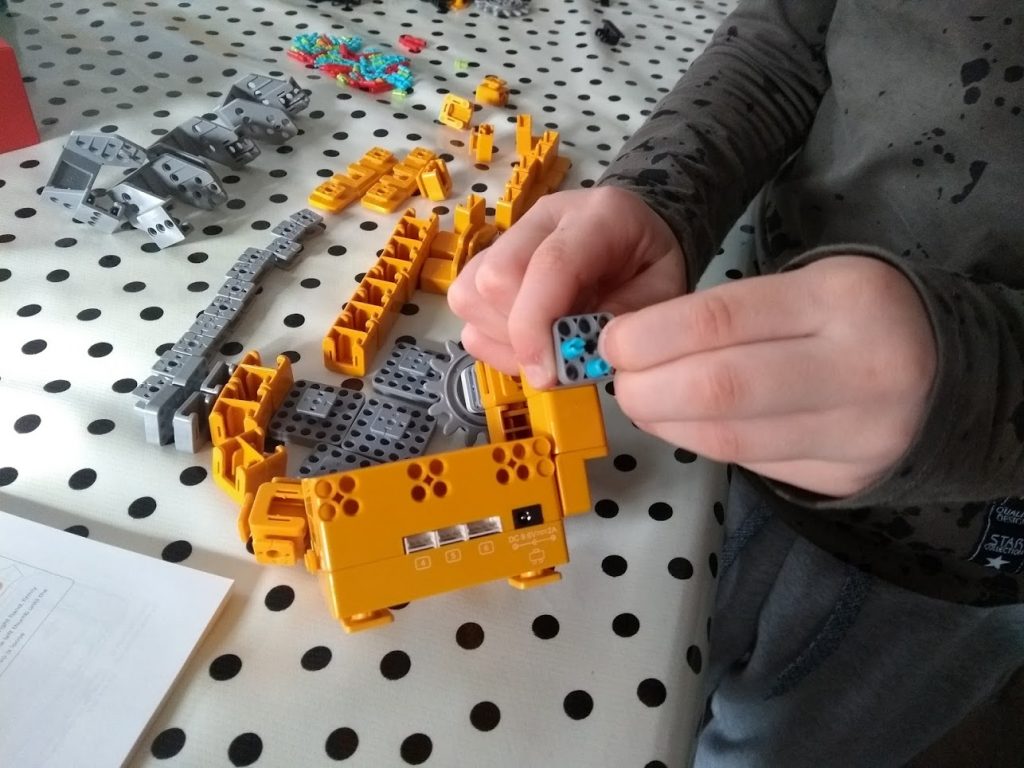 jimu robot tankbot kit