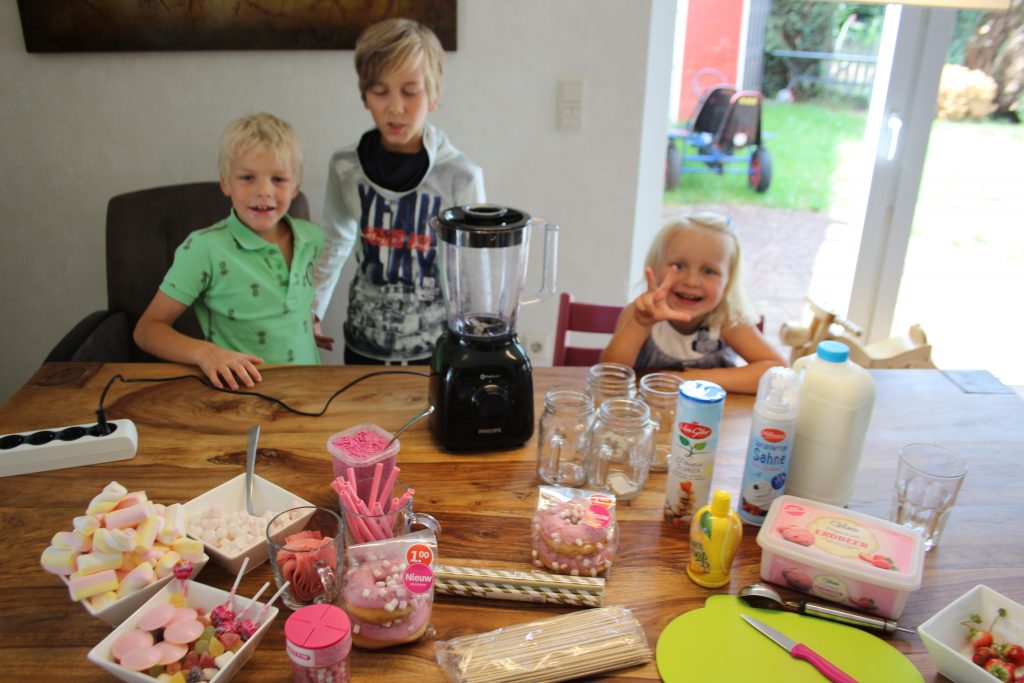 Roze freakshake maken