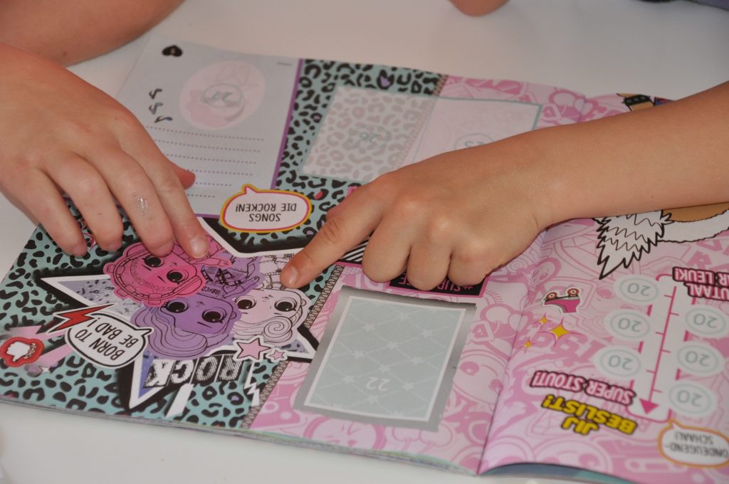 lol surprise stickerboek