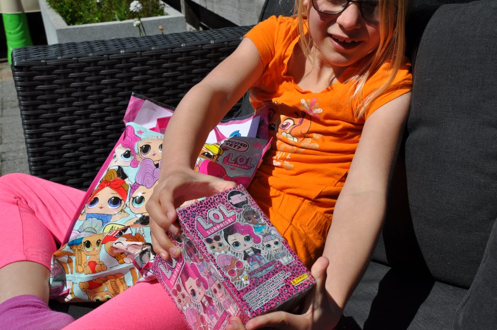 lol surprise stickerboek