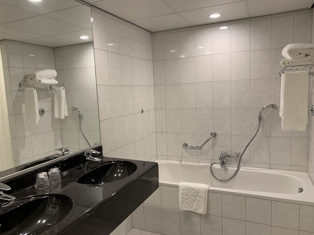 grand hotel amstelveen junior art suite