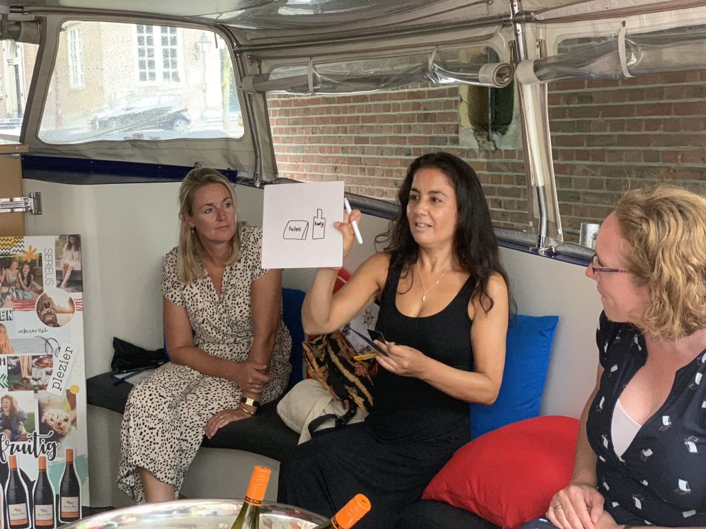 geef een hint party spel