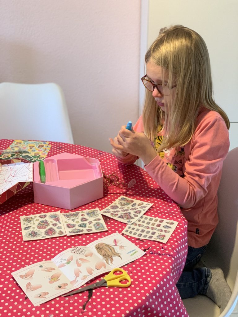 totum bling bling tattoos nail hair deco