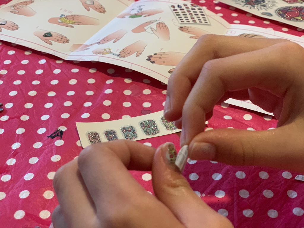 totum bling bling tattoos nail hair deco